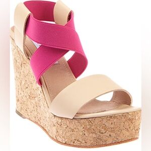 Steve Madden Eddna Wedges size 7
Like new